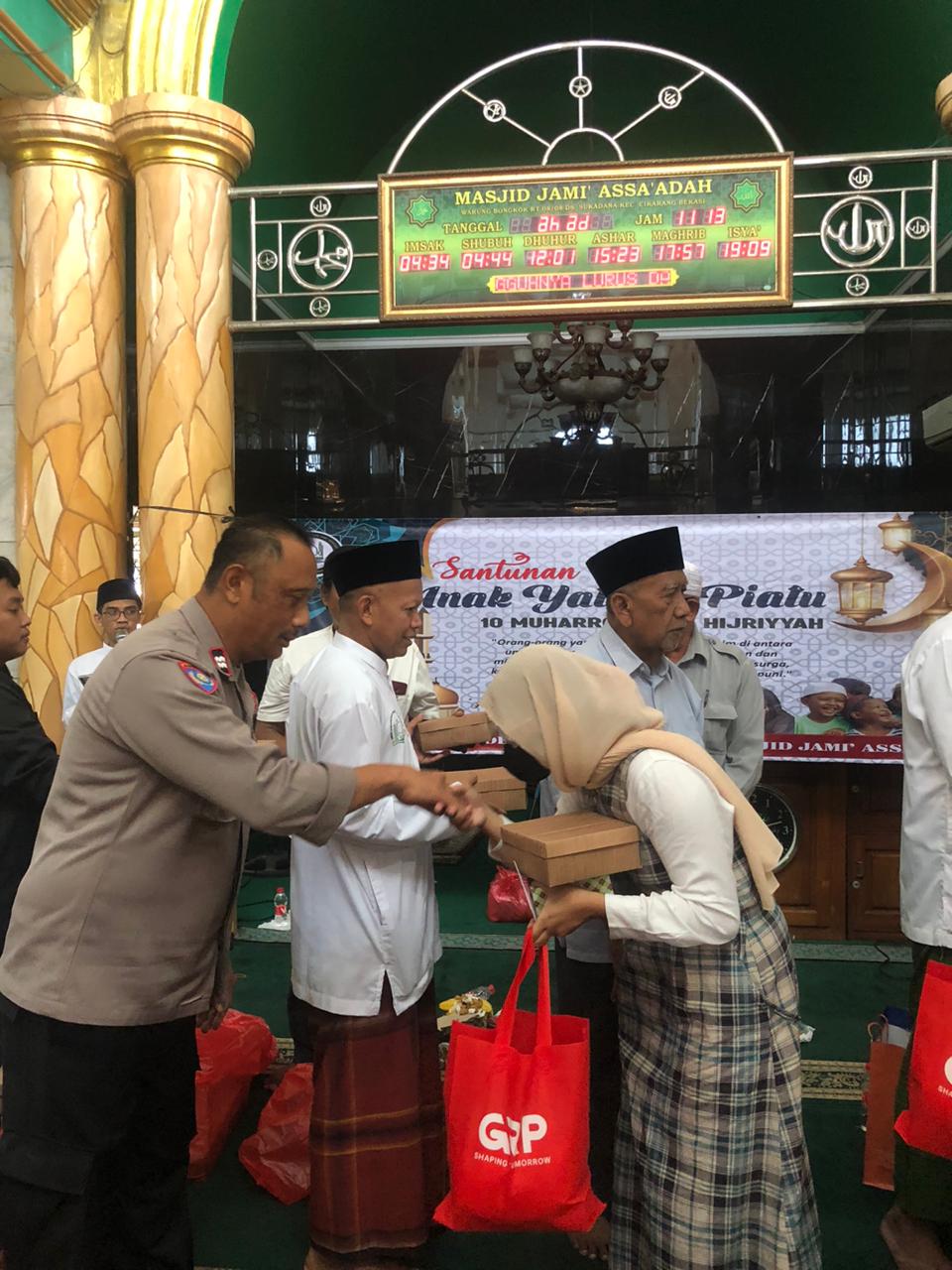 Pemberian Santuna Anak Yatim